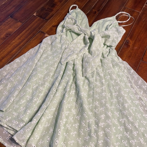 Windsor Sage Green Eyelet Midi Dress Small Cottagecore Summer - Picture 9 of 9